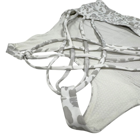 Lululemon | Free to Be High-Neck Longline Bra | 8 | Cheetah Camo Antique White - Picture 7 of 16